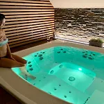 לינה וארוחת בוקר Octavie - De Luxe A Avec Piscine Privee, Jacuzzi, Sauna Et Hammam