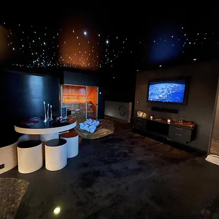 Bed & Breakfast Octavie - De Luxe A Avec Piscine Privee, Jacuzzi, Sauna Et Hammam Tournai